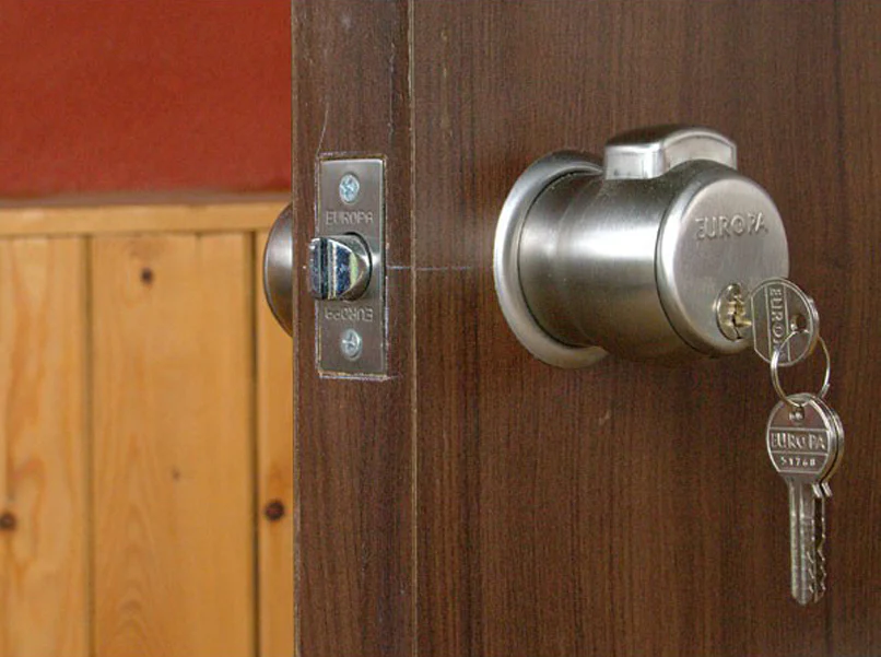 Europa Cylindrical Locks Feather Touch - Image 8